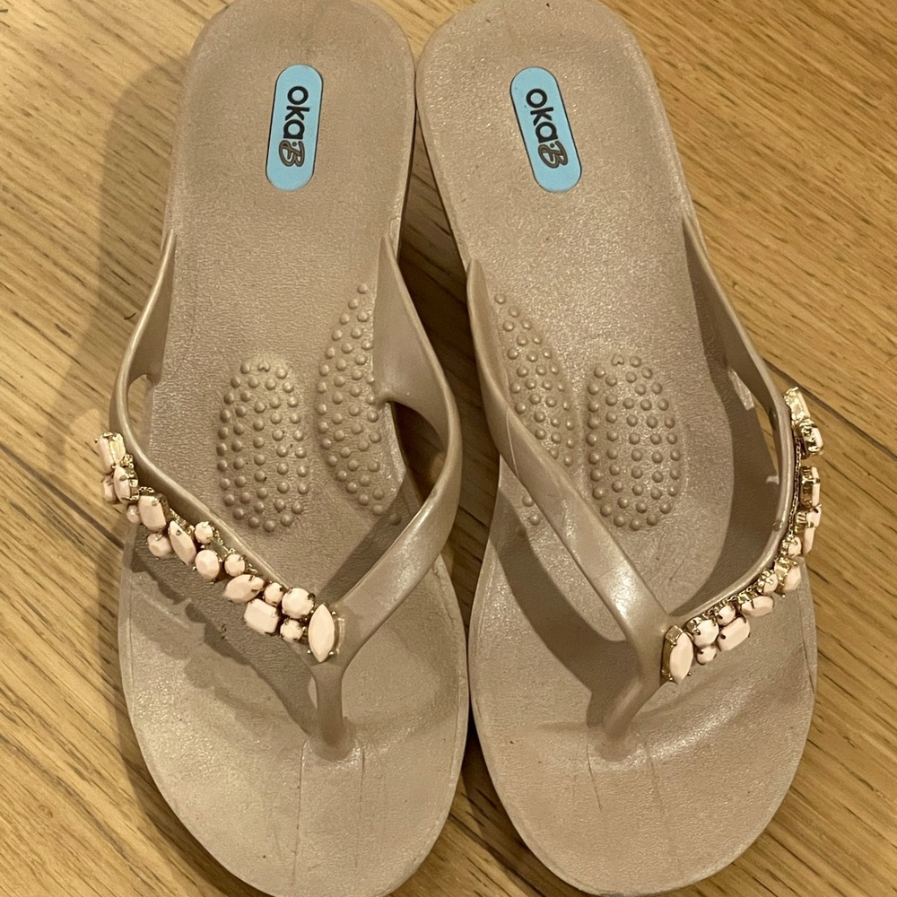 Oka Spa sandals 🩴